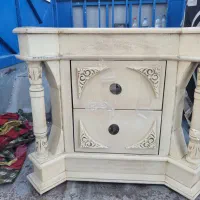 تخت دو نفره به همراه دو پاتختی