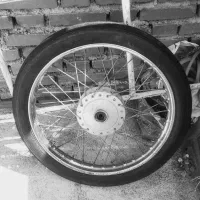 چرخ جلوی موتور