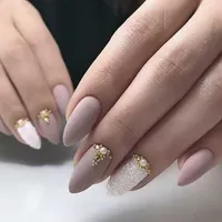 آموزش کاشت ناخن و ارائه مدرک معتبر نوبهار