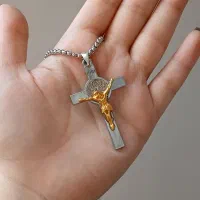 گردنبند های صلیب|بدلیجات|قدس, شهرقدس|دیوار