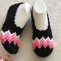 کلاه و کفش پاپوش بافتنی