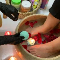 پدیکور|خدمات آرایشگری و زیبایی|رشت, معلم|دیوار