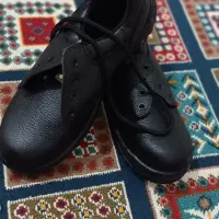 سه جفت کفش سایز 43و42به فروش میرسد ک