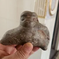 مجسمه باستانی عجیب