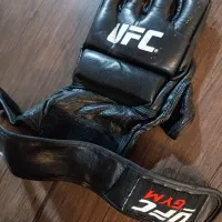 دستکش UFC و میت رزمی (دو تا وسیله نصف قیمت )|تجهیزات ورزشی|تهران, کیانشهر|دیوار