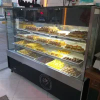 یک عدد یخچال اکواریمی رنگ مشکی