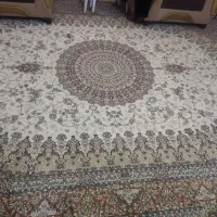 دوعدد فرش دوازده متری در حد نو