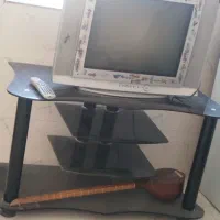 تلویزیون و زیرش با دیجیتال