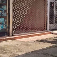 فروش مغازه ۱۲ متری با امتیاز آب و برق و تلفن