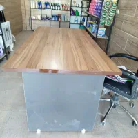 فروش یک عدد میز کار اداری