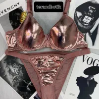 ست اسفنجی|لباس|آبیک, |دیوار