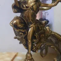 تعدادی وسیله قدیمی و کلکسیونی