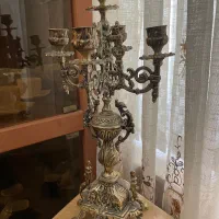 یک جفت شمعدان تمام‌برنج ۵ شعله، طرح آنتیک و پرکار
