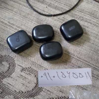 کیس ایرپاد و یک جفت هندزفری