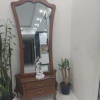 اینه قدی با پایه ی زیرس