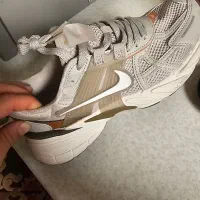 کتونی v2k کرم نسکافه ای