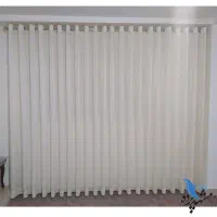 پرده دوخته شده آماده نصب دکور مغازه بوده