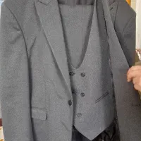 کت شلوار کاملا سالم کم در حد یکی دوبار استفاده شده