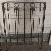 تخت روسی شوروی قدیمی|حراج|تهران, زعفرانیه|دیوار