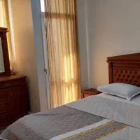 سویت دوخوابه قلب شهر|اجارهٔ کوتاه‌مدت آپارتمان و سوئیت|رشت, منظریه|دیوار