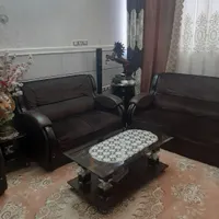 مبل ۷نفره راحتی بامیزعسلی جنس چرم مخمل بادوام|مبلمان خانگی و میز عسلی|قم, نیروگاه|دیوار