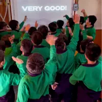 آموزش زبان انگلیسی کودکان (مهاجرت)