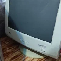 مانیتور و کیس قدیمی