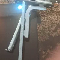 پایه دیواری برای قفسه شیشه ای