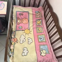 تخت کنار مادر
