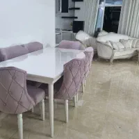 مبل راحتی و میز ناهار خوری