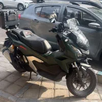 هوندا ADV 160 رنگ سبز ارتشی