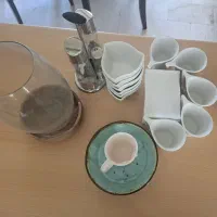 تعدادی ظرف