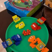 اسباب بازی دستی قورباغه شاد