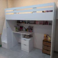 تخت دو طبقه با میز تحریر