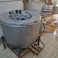 فروش تعدادی دیگ بزرگ