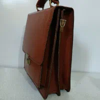 کیف اداری دوشی|کیف، کفش، کمربند|اصفهان, نقش جهان|دیوار