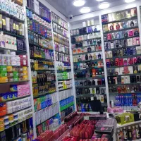 فروشنده خانم