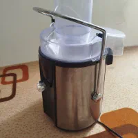 آبمیوه گیر