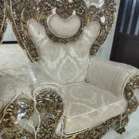 مبل سلطنتی بسیار شیک با ساعت ویترین سلطنتی