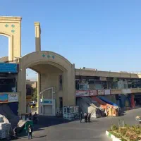 فروشی-دودربند-مغازه-بالکن-دار-در-بازار-حافظ