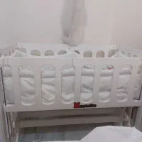 تخت گهواره ای کنار مادر|تخت و صندلی بچه|تهران, تهرانپارس شرقی|دیوار