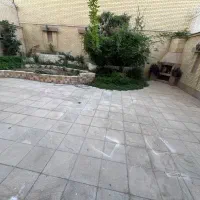 رهن و اجاره همکف ۱۴۰ متر /دو خواب/حیاط اختصاصی