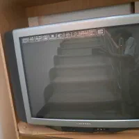 تلویزیون قدیمی مارک گروندیگ ۲۹ اینچ یک سالمه سالم