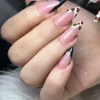 دستیارناخن مسلط به ریموو و ژلیش
