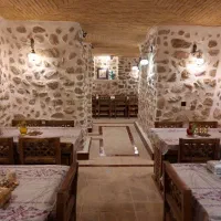هتل سنتی مرکز شهر شیراز اقامت/سوئیت/اجاره اتاق|اجارهٔ کوتاه‌مدت آپارتمان و سوئیت|شیراز, سیاه سنگ|دیوار