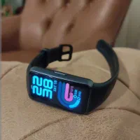 بند ۶ هواوی|ساعت|قم, بنیاد|دیوار