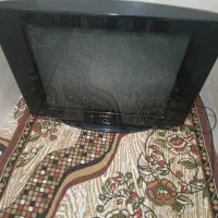 یه دستگاه تلویزیون