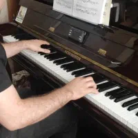کیبورد و پیانو  اموزشی