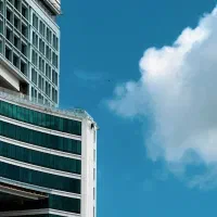 داد زن برای دفتر هواپیمایی