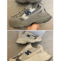 کتونی وارداتی لژ دار